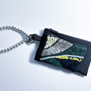 黑色彩珠手工刺繡拉鍊零錢包：圖片 2