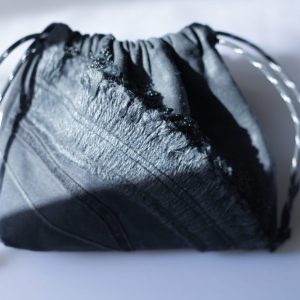 黑色手工刺繡束口袋：圖片 1
