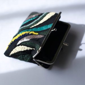 黑色彩珠手工刺繡口金包：圖片 7