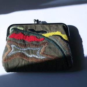 橄欖綠手工刺繡口金包：圖片 1