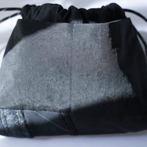 黑色手工刺繡束口袋：圖片 2