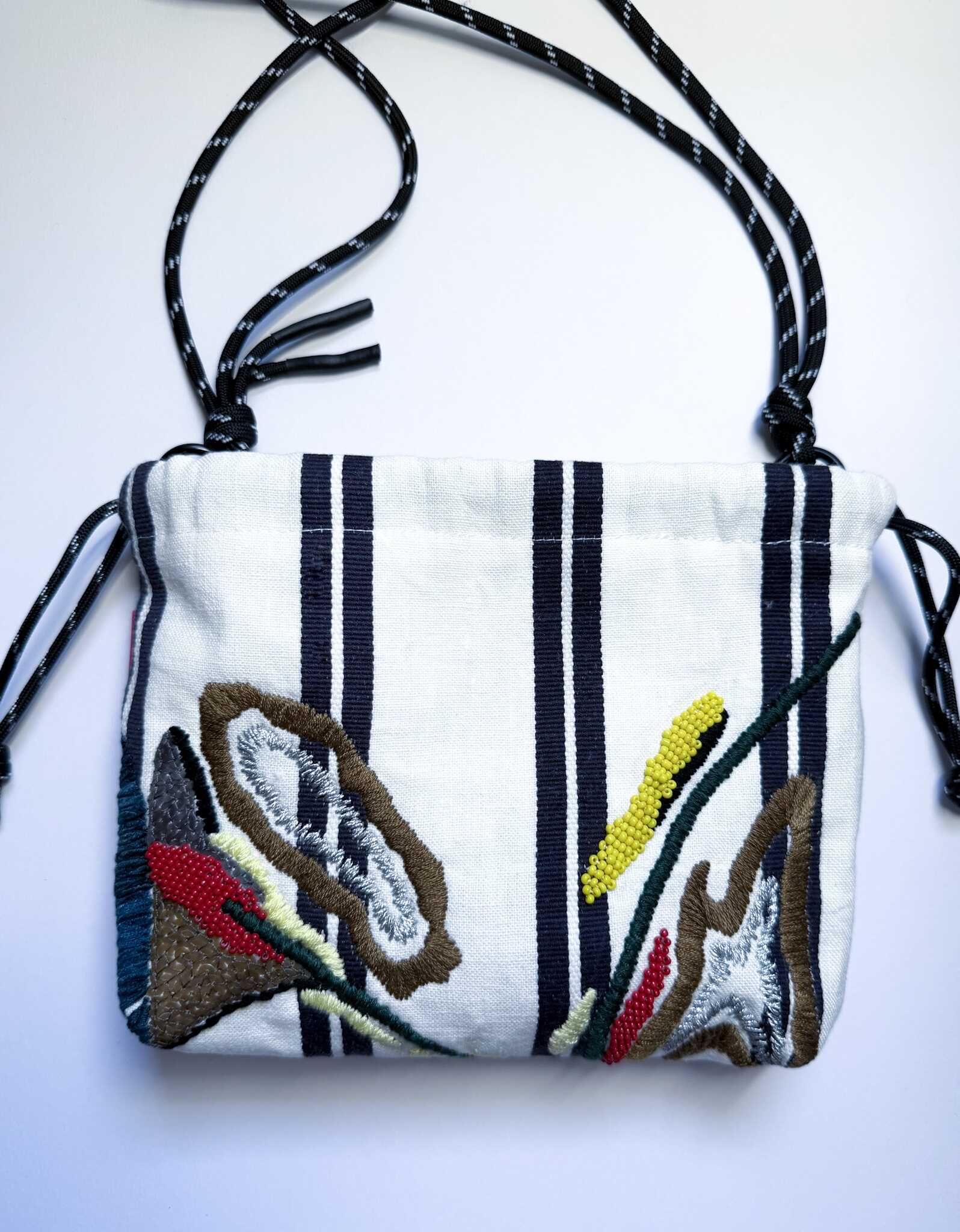 米色條紋手工刺繡束口袋no.1：圖片 5