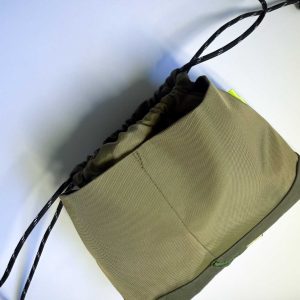 斜紋棉軍綠色手工刺繡束口袋：圖片 7