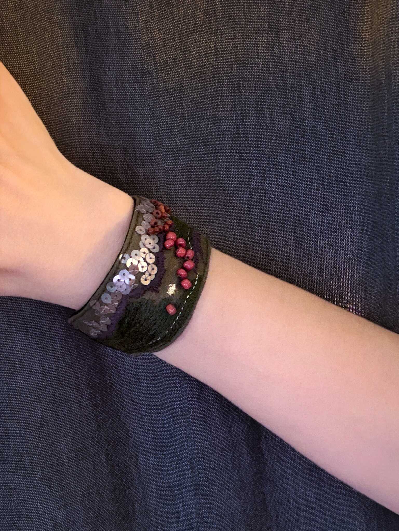 手工刺繡寬/橄欖綠橘珠手環：圖片 7