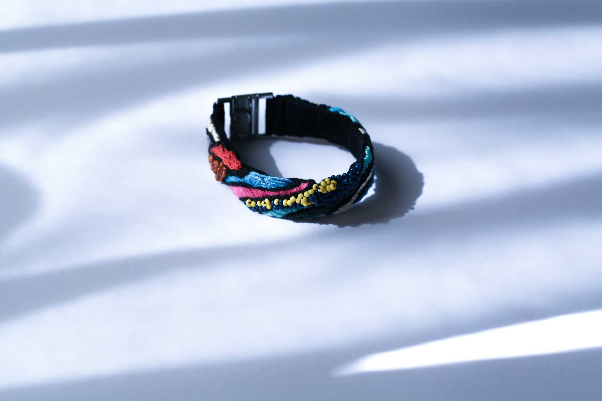 手工刺繡窄彩珠手環：圖片 2
