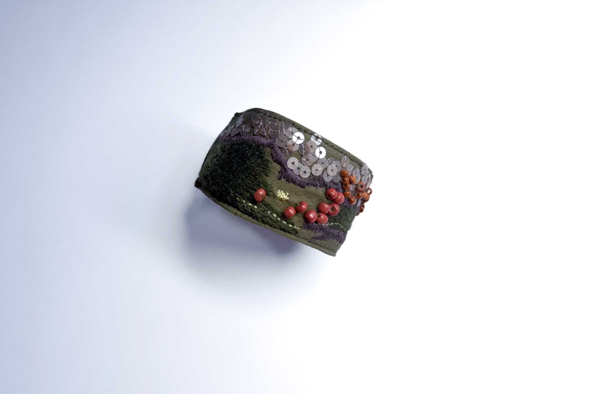 手工刺繡寬/橄欖綠橘珠手環：圖片 1