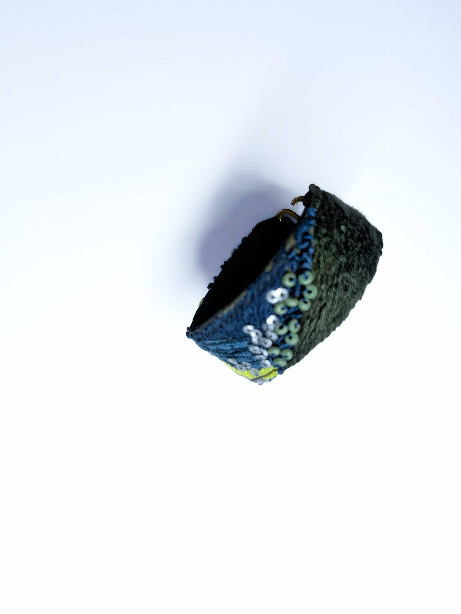 手工刺繡窄/橄欖綠螢光線手環：圖片 2
