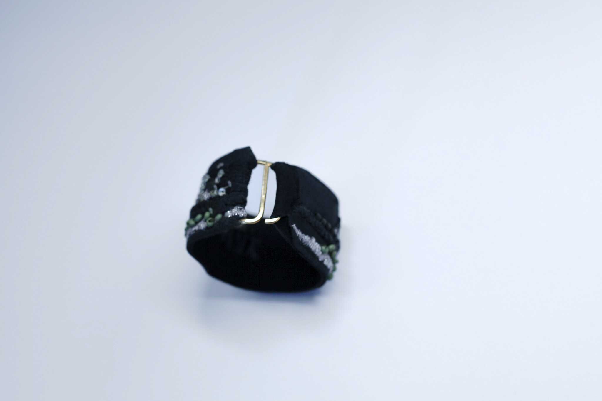 手工刺繡寬/黑綠珠銀亮片手環：圖片 4
