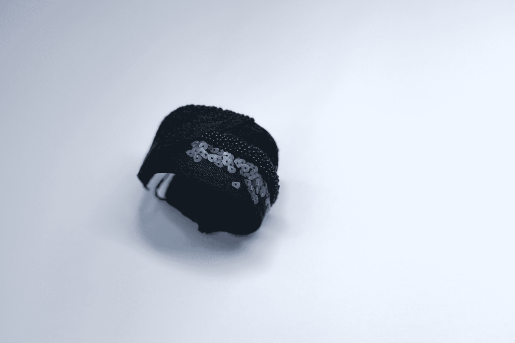手工刺繡寬/黑麻流蘇手環
