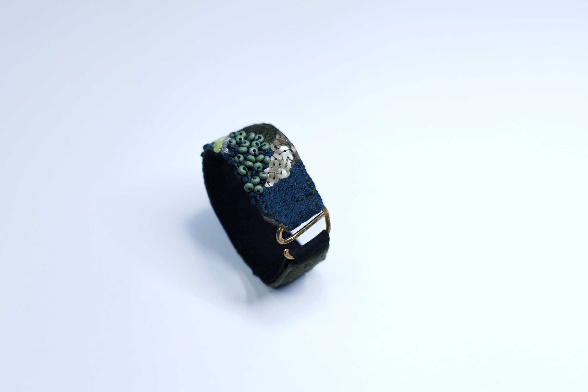手工刺繡窄/橄欖綠螢光線手環：圖片 3